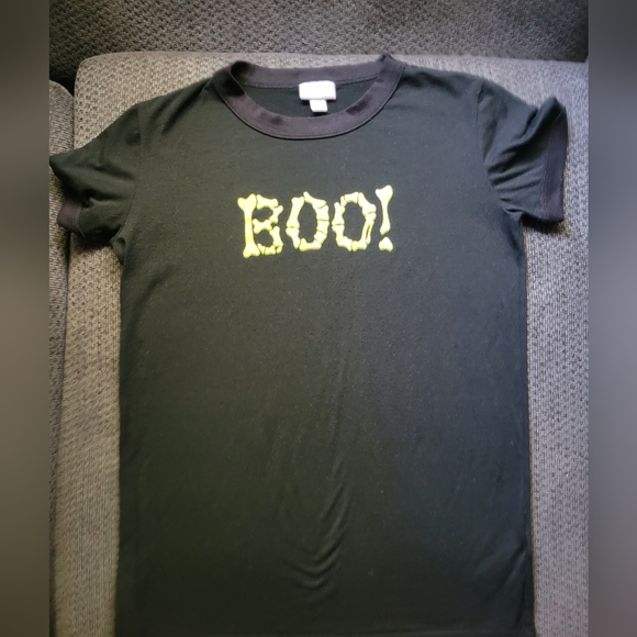 Bundle of 2 Lularoe Women's Size XS  Halloween Tshirts! Bundle includes: - Picture 7 of 9